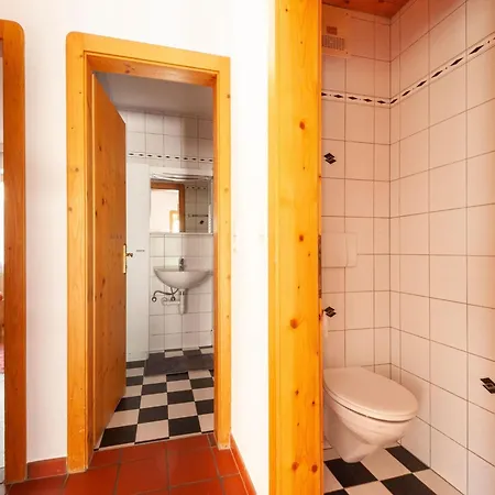 In Near Penkenbahn Cable Car * マイヤーホーフェン